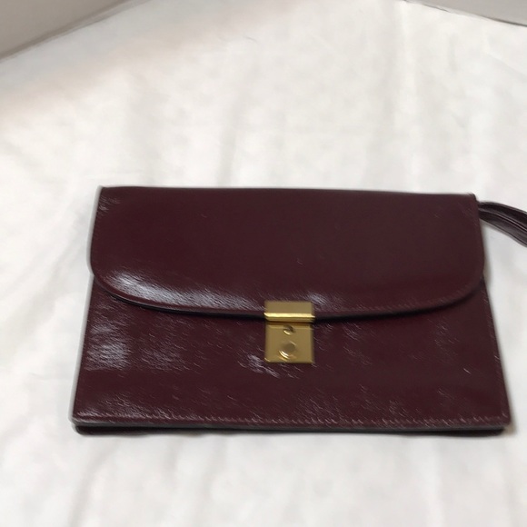 Brown leather wristlet with multi compartments and back zipper - Picture 1 of 7